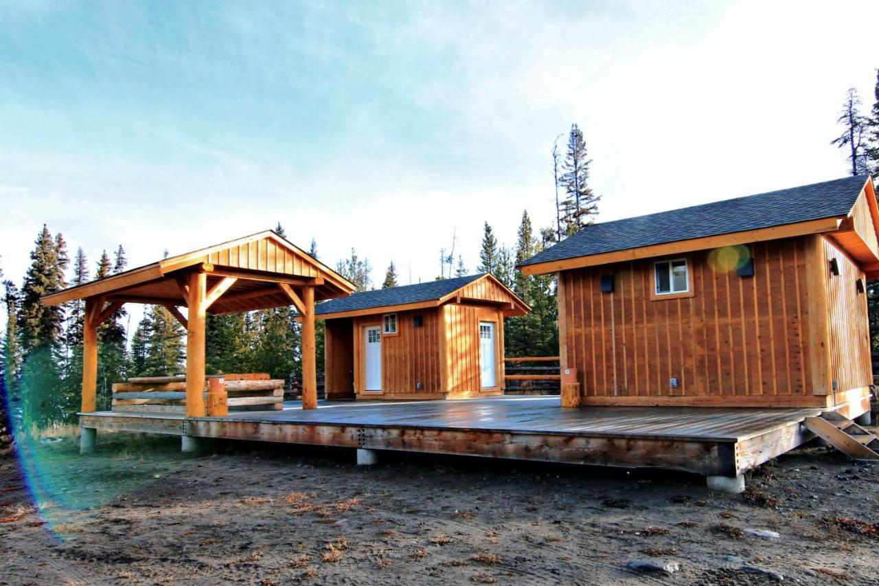 Red Cariboo Apartments Anahim Lake Buitenkant foto