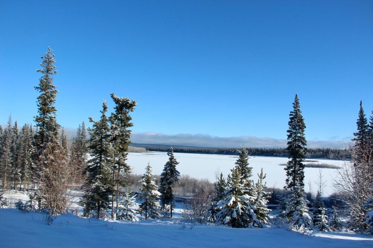 Red Cariboo Apartments Anahim Lake Buitenkant foto