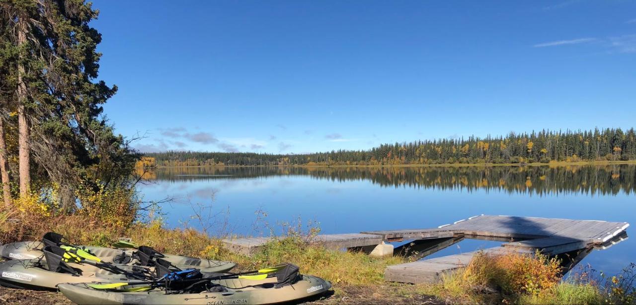 Red Cariboo Apartments Anahim Lake Buitenkant foto