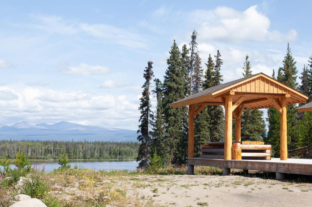 Red Cariboo Apartments Anahim Lake Buitenkant foto